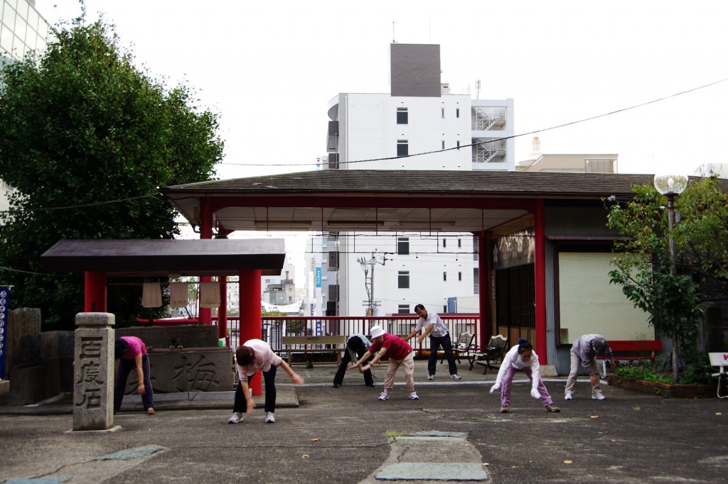 朝の目覚めに阿波おどり会館横の神社でラジオ体操してきた 日刊あわわ