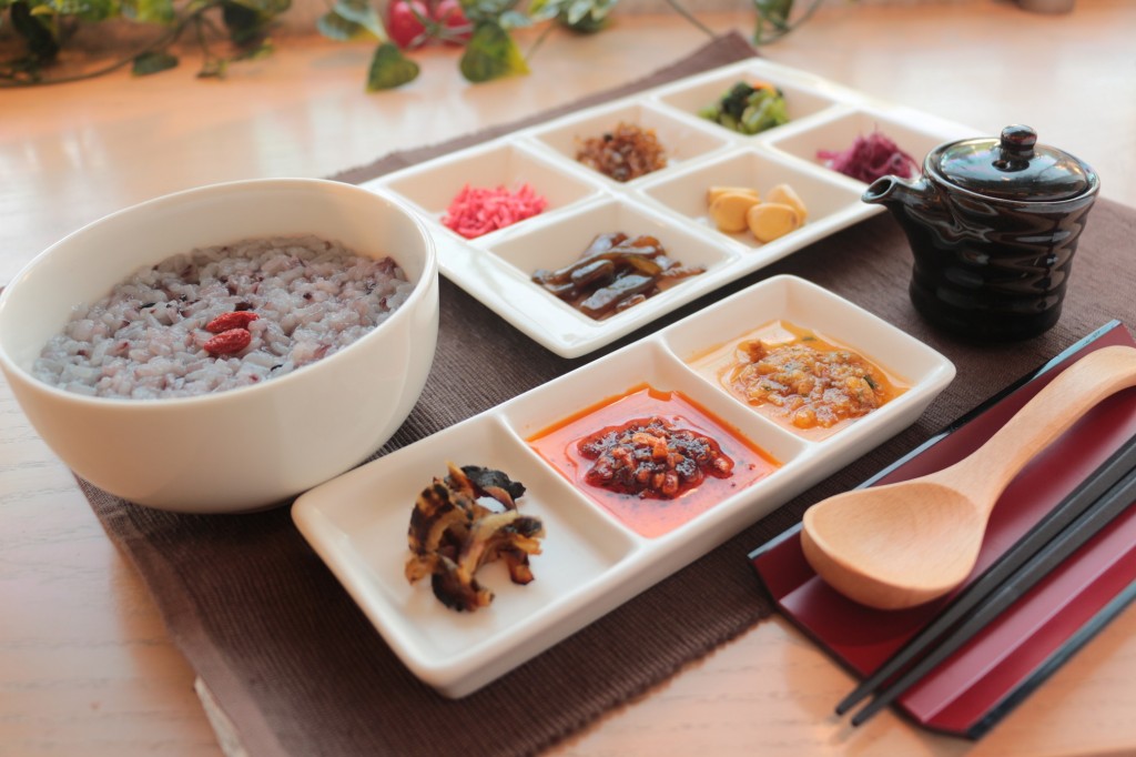 徳島で今すぐ食べられる「薬膳がゆ」を食べて、体をあたためて寒さ対策！