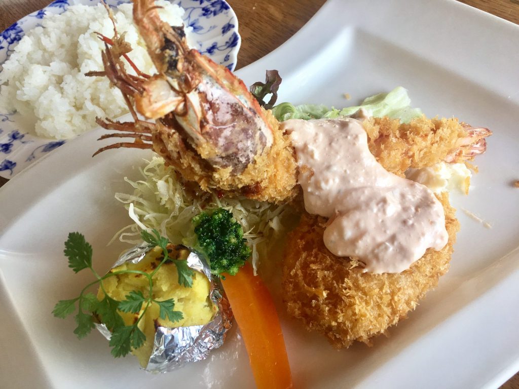 徳島市 スピナッチ 洋食屋さんのサービスランチをご紹介 大きなプリプリエビフライにメロメロ 日刊あわわ