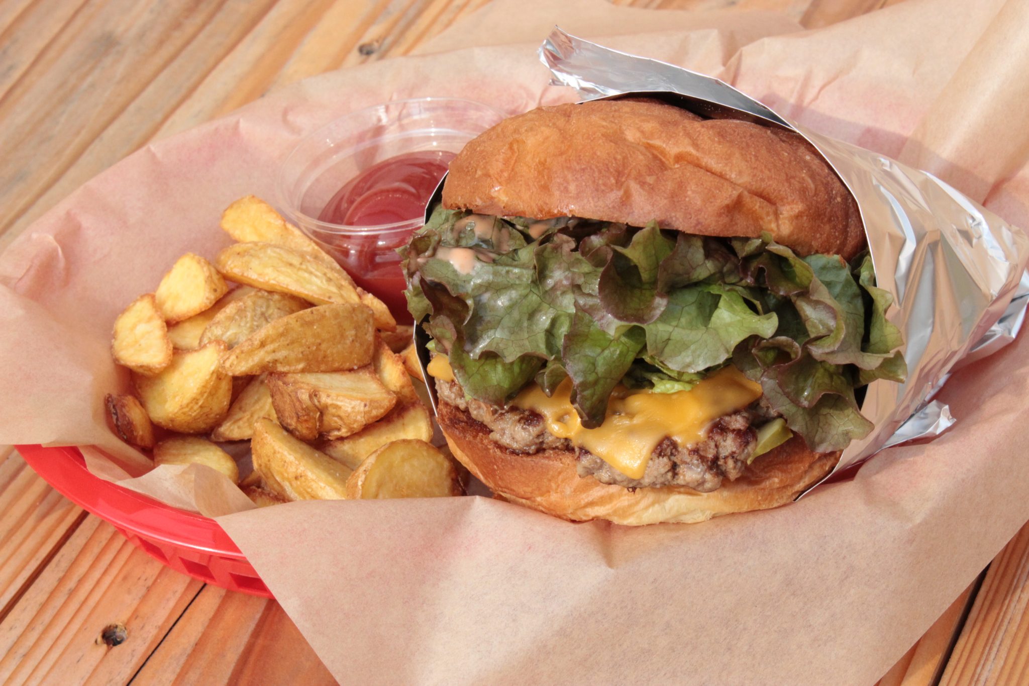 《神山町／Buddha Cafe（ブッダカフェ）》本場アメリカのハンバーガーが神山に！ すべてが手作りの本格派