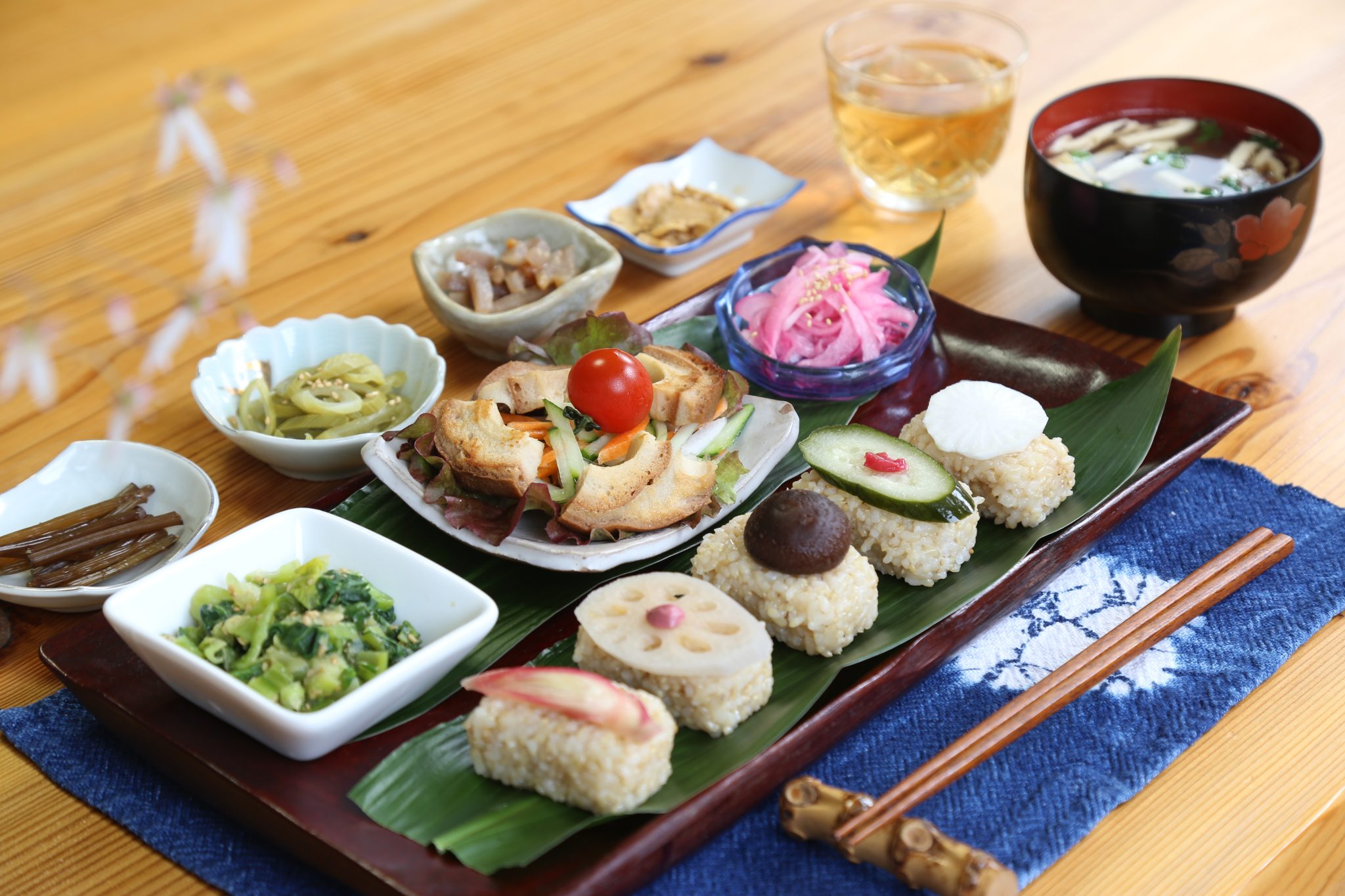 泊まらなくても食べられる宿めし 農家民宿 レストラン きのこの里 衝撃のプリプリ食感 鮮度抜群の魚介の宝庫 日刊あわわ